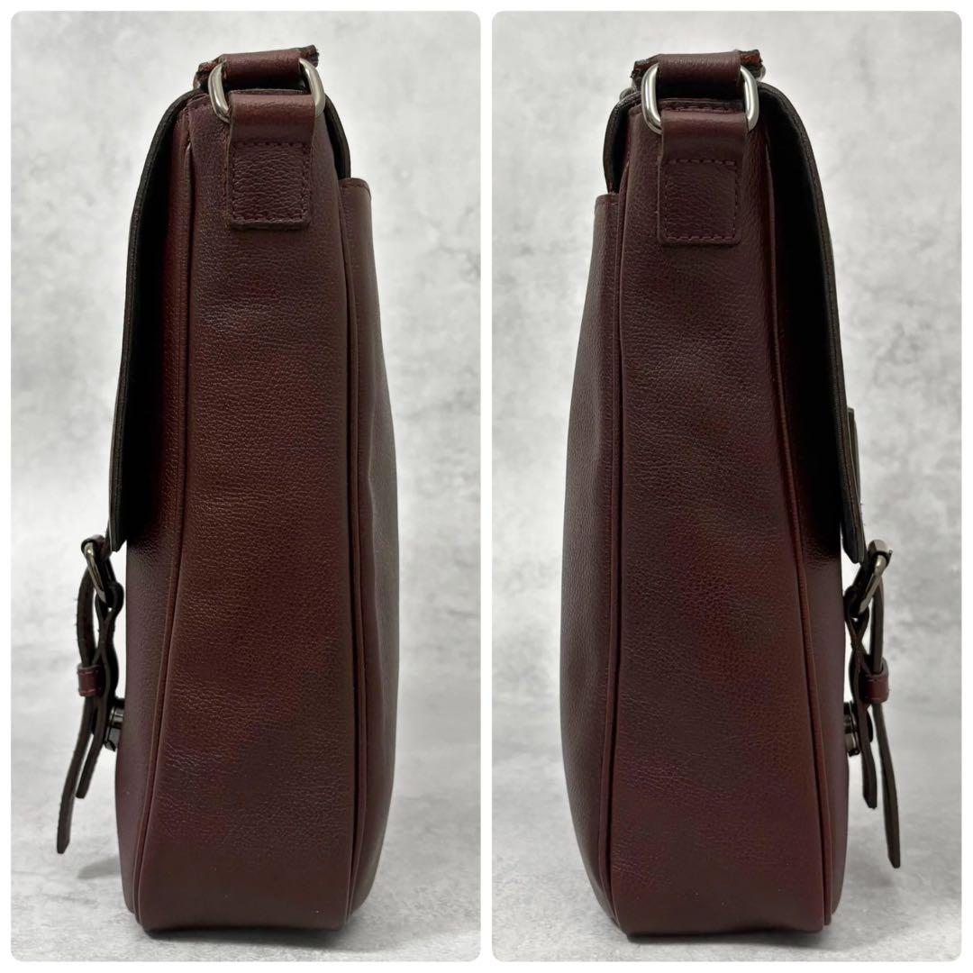 美品 希少 バーバリーブラックレーベル メッセンジャーバッグ レザー A4収納可