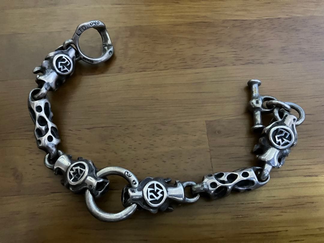 アクセサリー TRAVIS MEATLINK WITH 4 GARGOYLE BRACELET