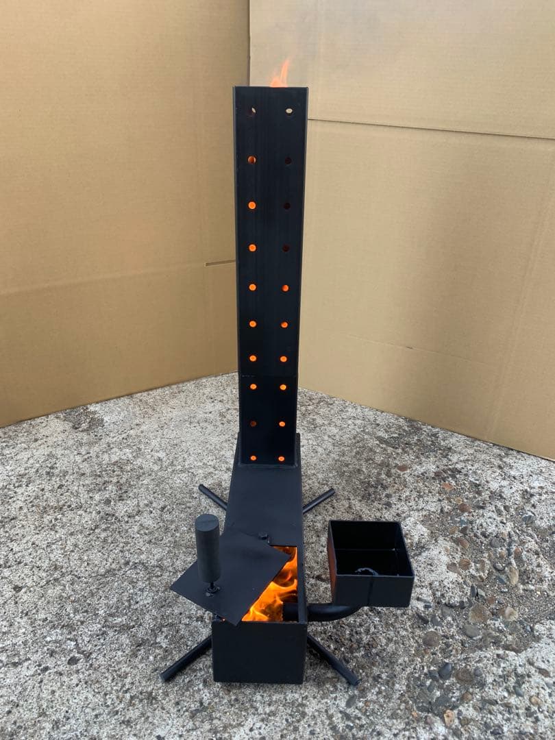 廃油ストーブ　高品質・高効率 ロケットストーブ　オイルタンク付き