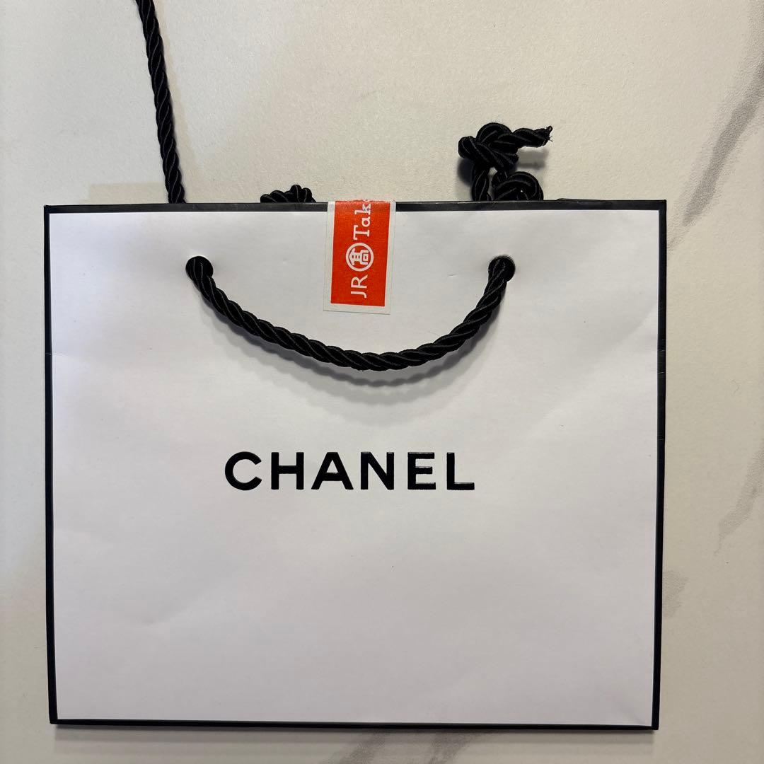 シャネルCHANELカメリア ピアス 新品時147,000円ストーン一部脱落有り