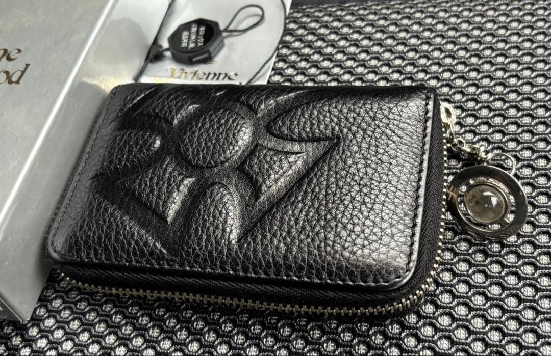 Vivienne Westwood(ヴィヴィアンウエストウッド)ケース