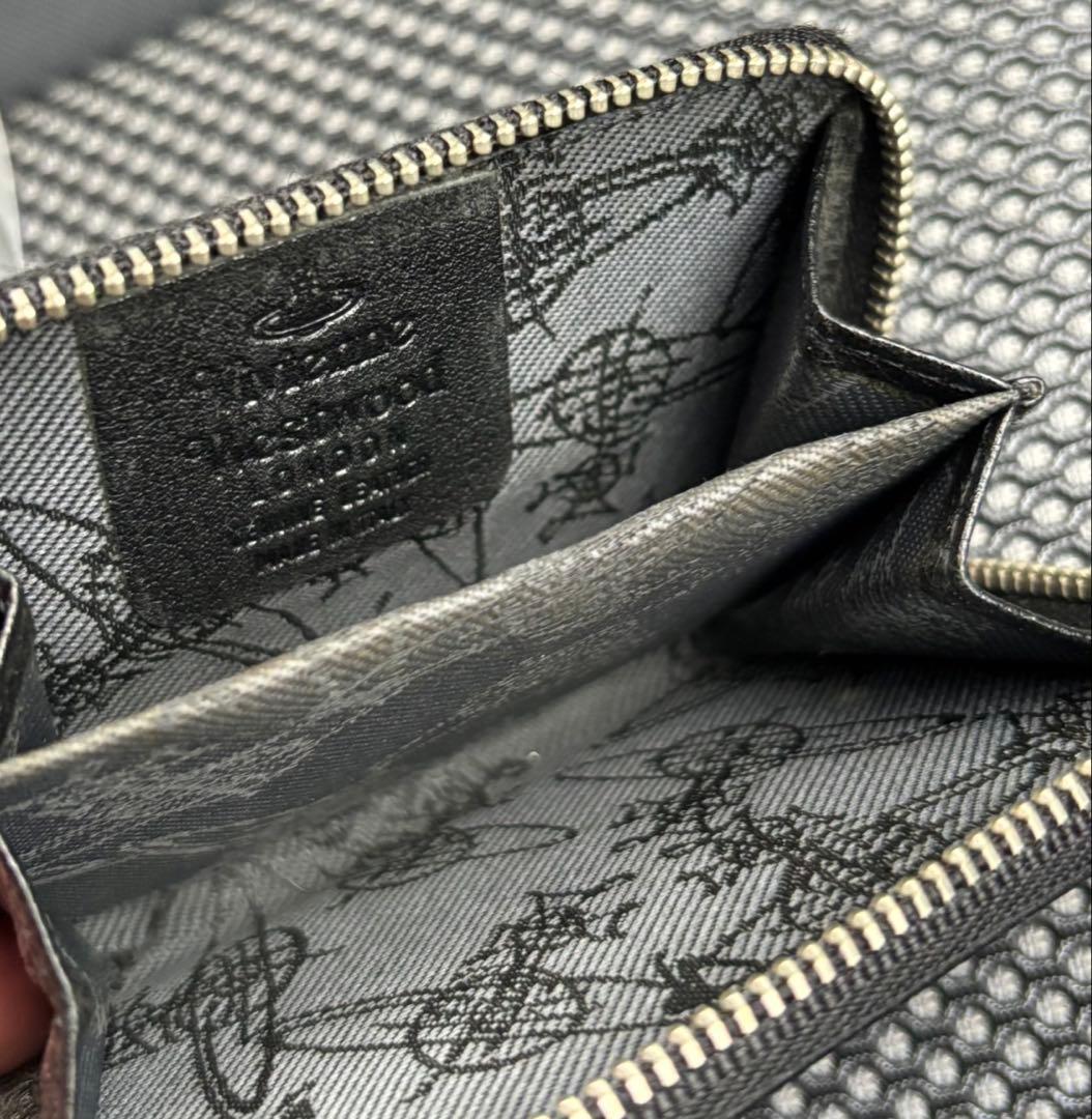 Vivienne Westwood(ヴィヴィアンウエストウッド)ケース