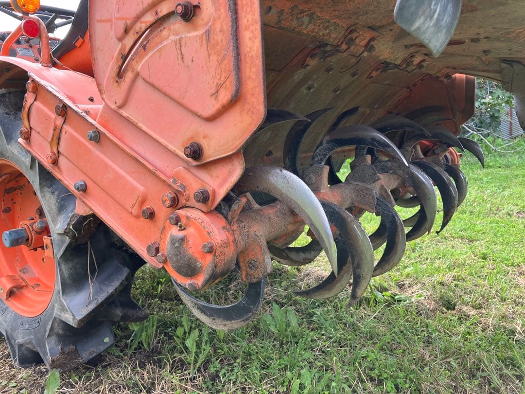 KUBOTA B7001E トラクター