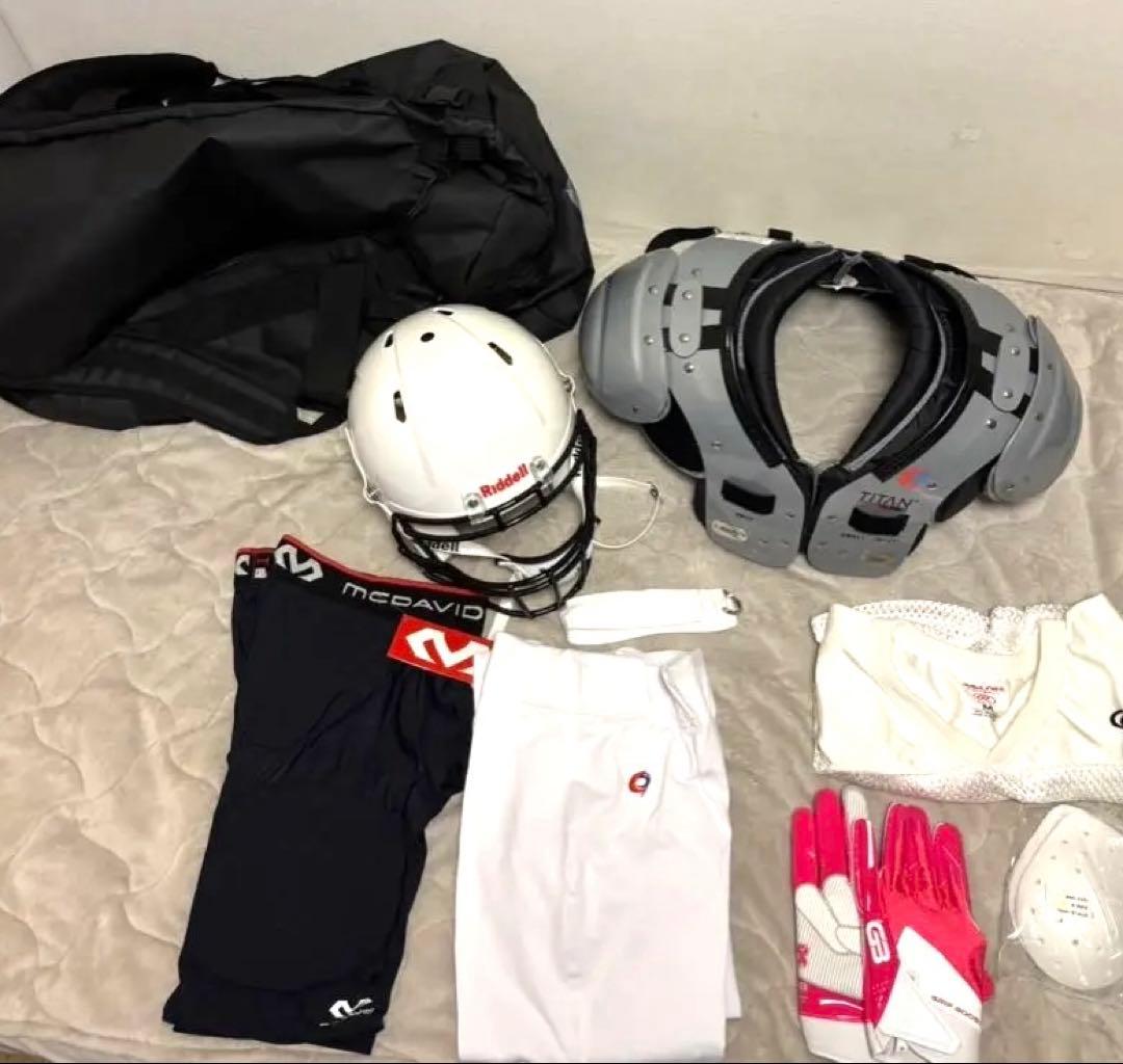 美品　新品もあり！アメリカンフットボール　防具一式riddell QBクラブなど