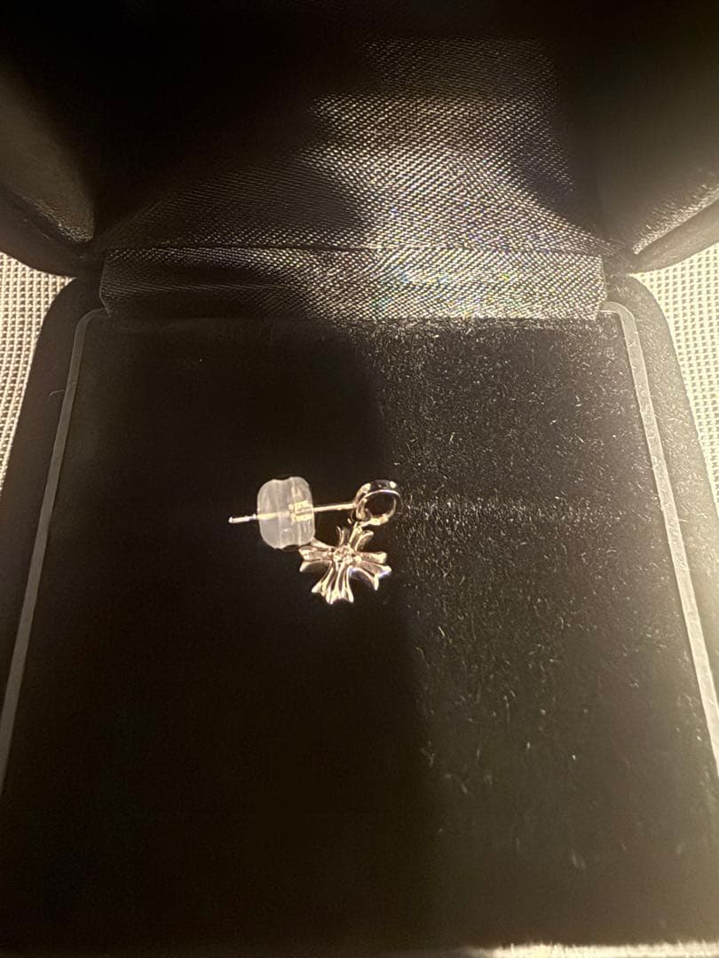 K18ホワイトゴールド　ダイヤモンドピアス