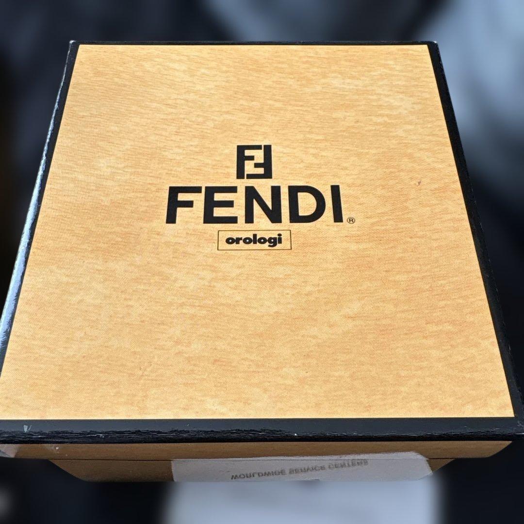 新品未使用（電池切れ）FENDI 腕時計 クォーツ 黒文字盤 ステンレス