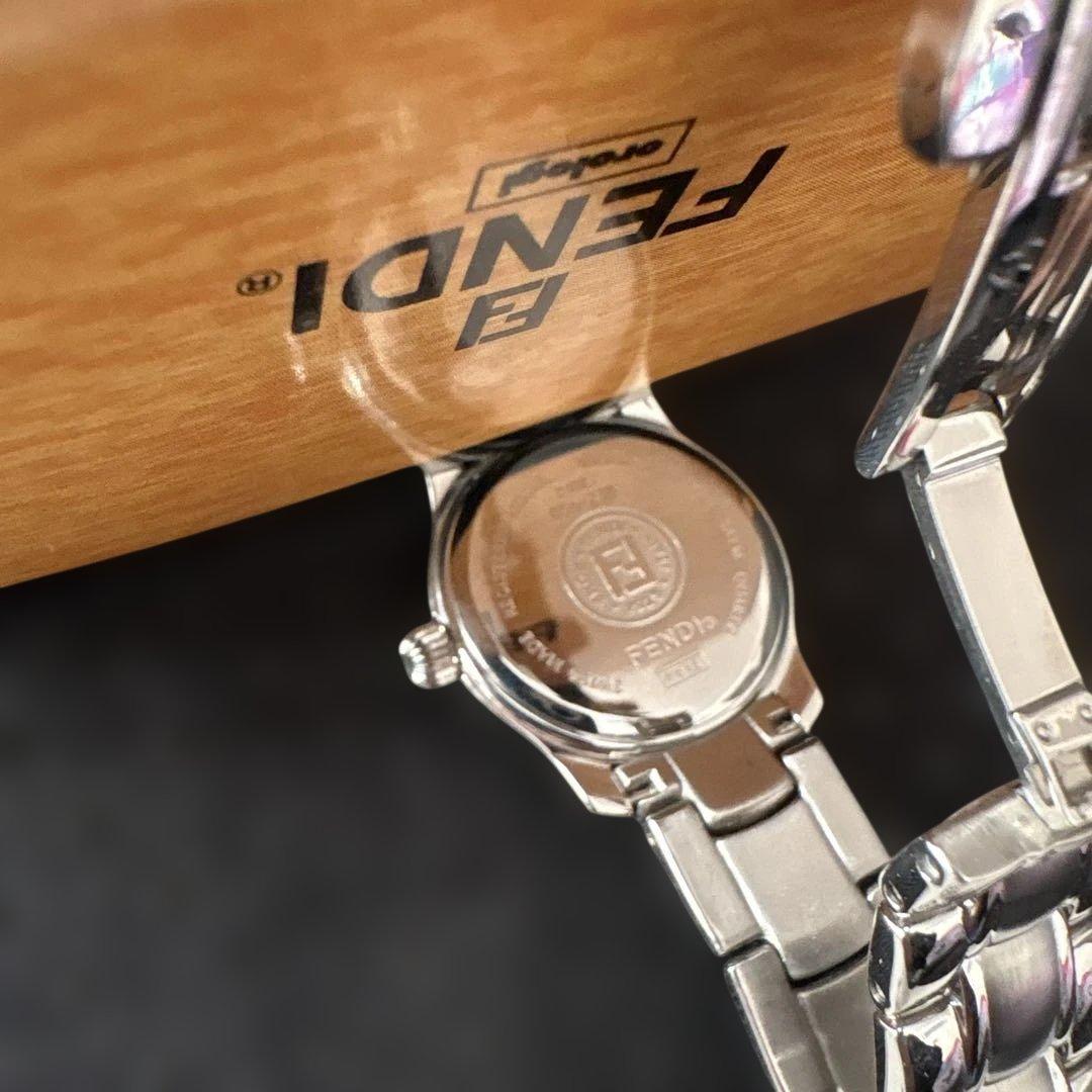 新品未使用（電池切れ）FENDI 腕時計 クォーツ 黒文字盤 ステンレス