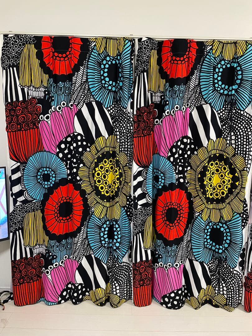 マリメッコ 花柄ドレープカーテン