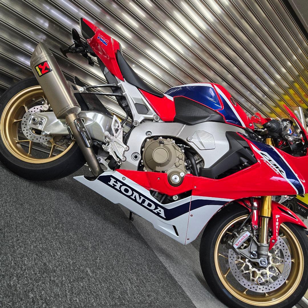TSR フェンダーレスキット ブラック CBR 1000RR SC77