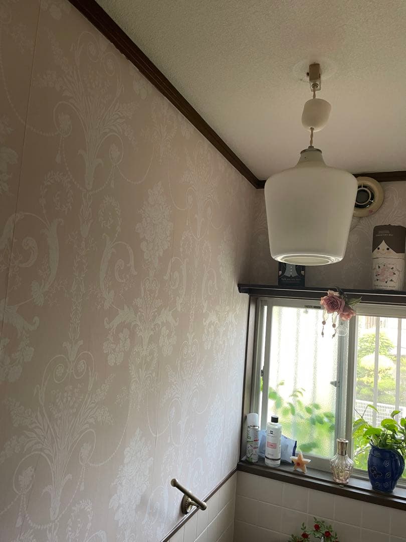 【美品】ローラアシュレイ　ガラス　照明　ライト　白シンプル照明器具