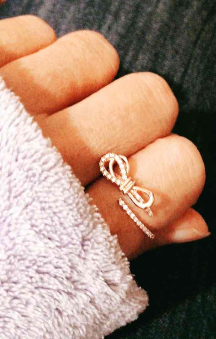 【ギフト推奨】スワロフスキー❤️18Kgf 金属アレルギー対応　上品大人かわいい