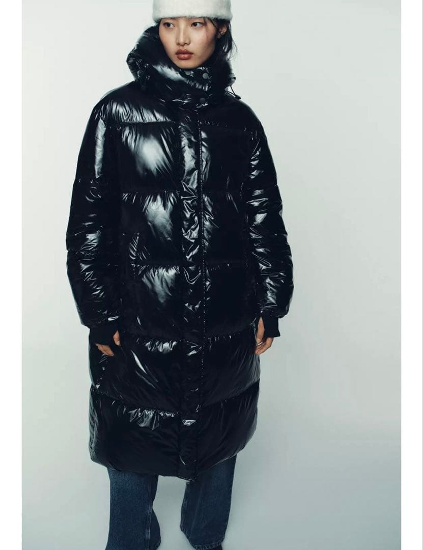 n*e様 タグ付き新品★ZARAのシャイニーロングアノラック★サイズ★ブラック色