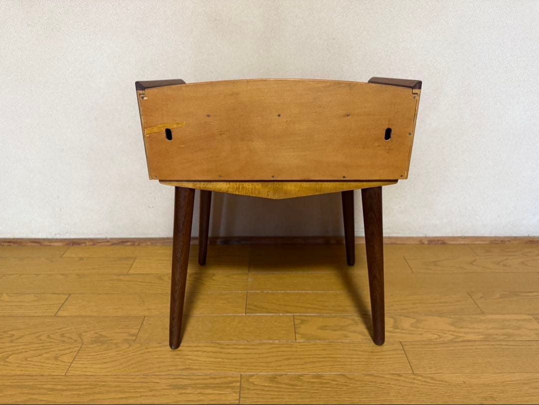 北欧ヴィンテージ（デンマーク）木製サイドチェスト