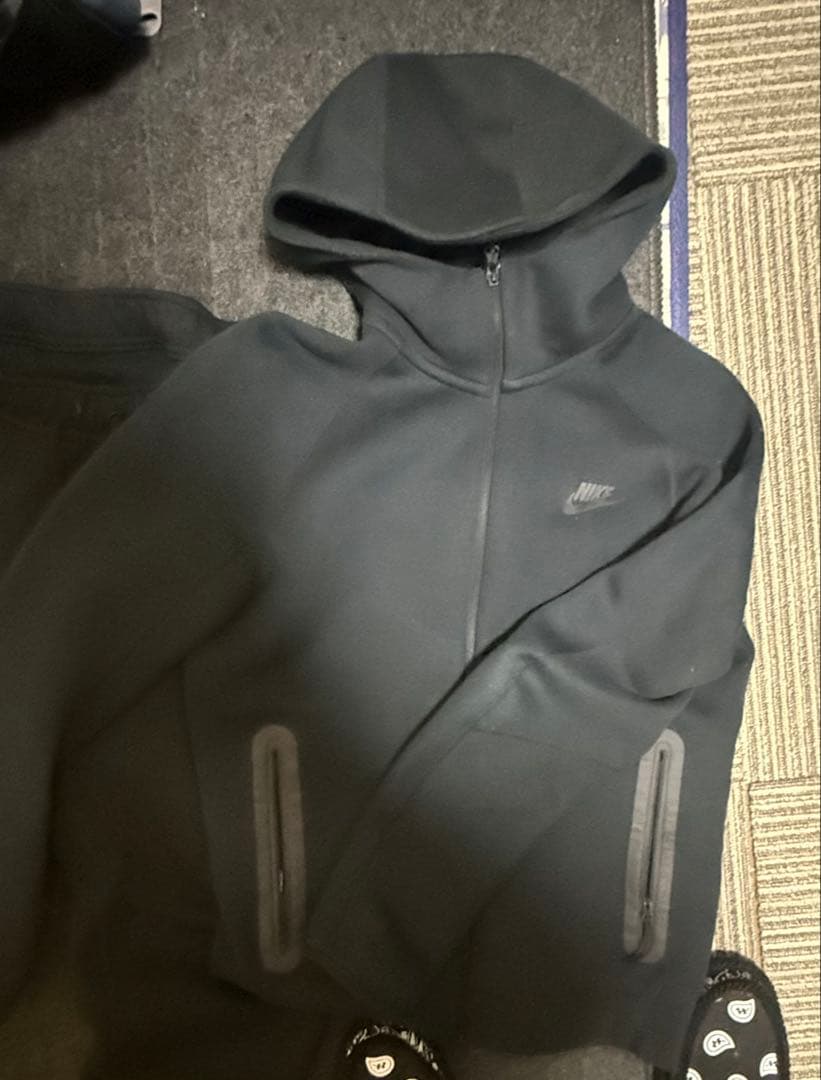 Nike テックフリース　上s