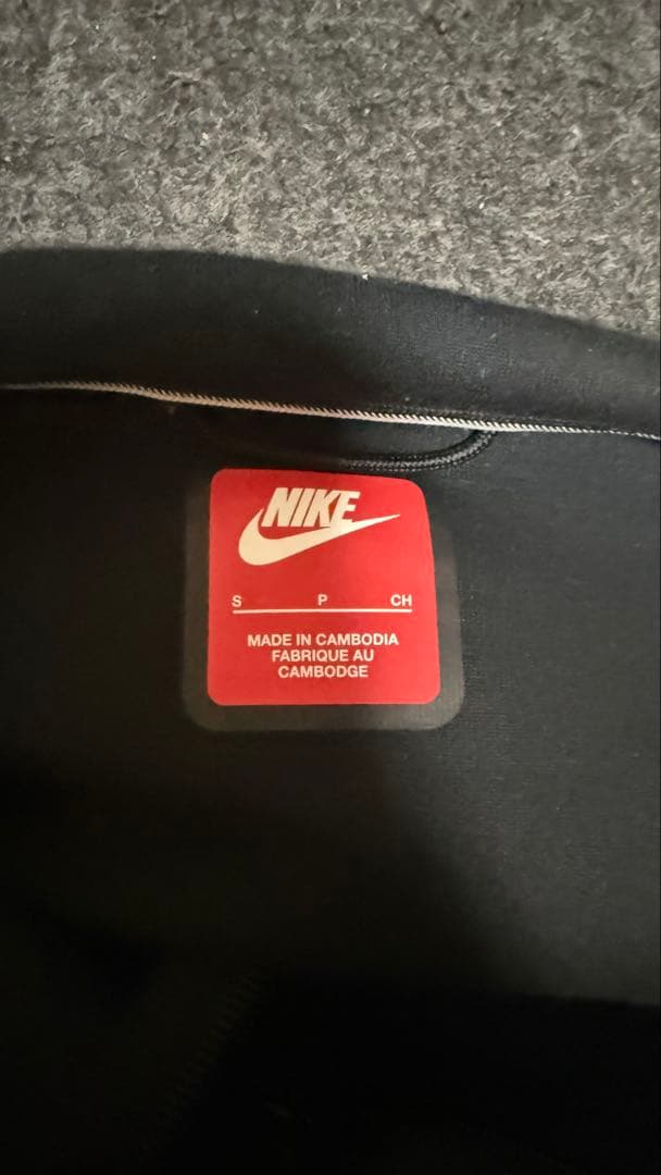 Nike テックフリース　上s