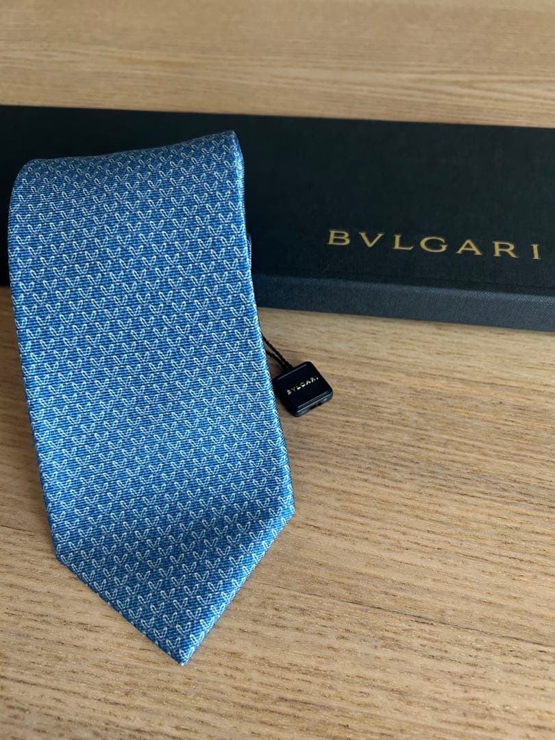 値下げ[新品未使用] BVLGARI 幾何学模様 ネクタイ 青