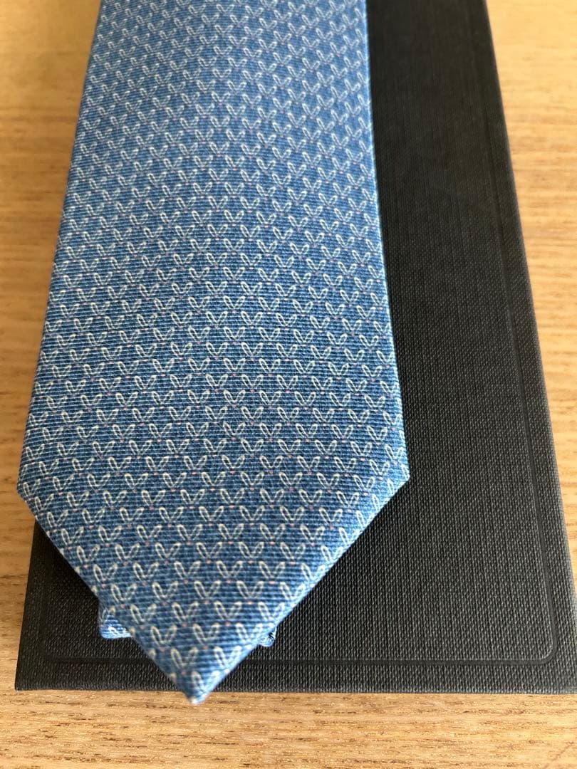 値下げ[新品未使用] BVLGARI 幾何学模様 ネクタイ 青