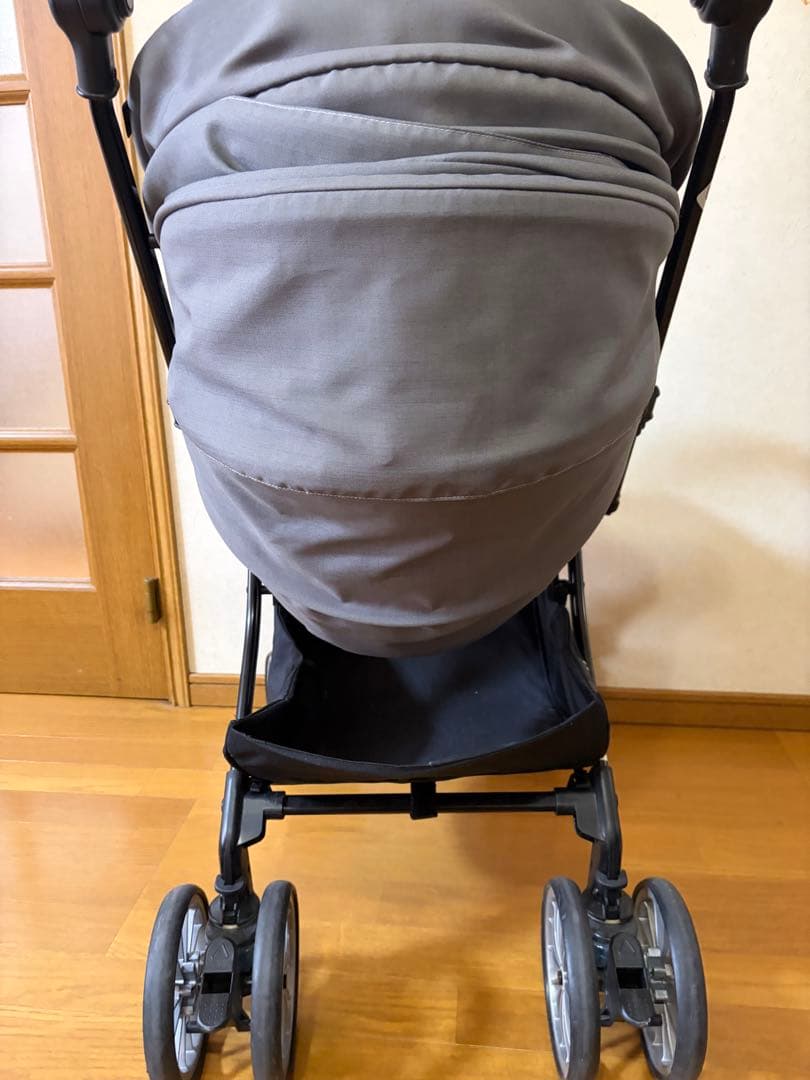 ⭐︎クリーニング済☆美品☆コンビ　アンブレッタ4キャスエッグショック グレー