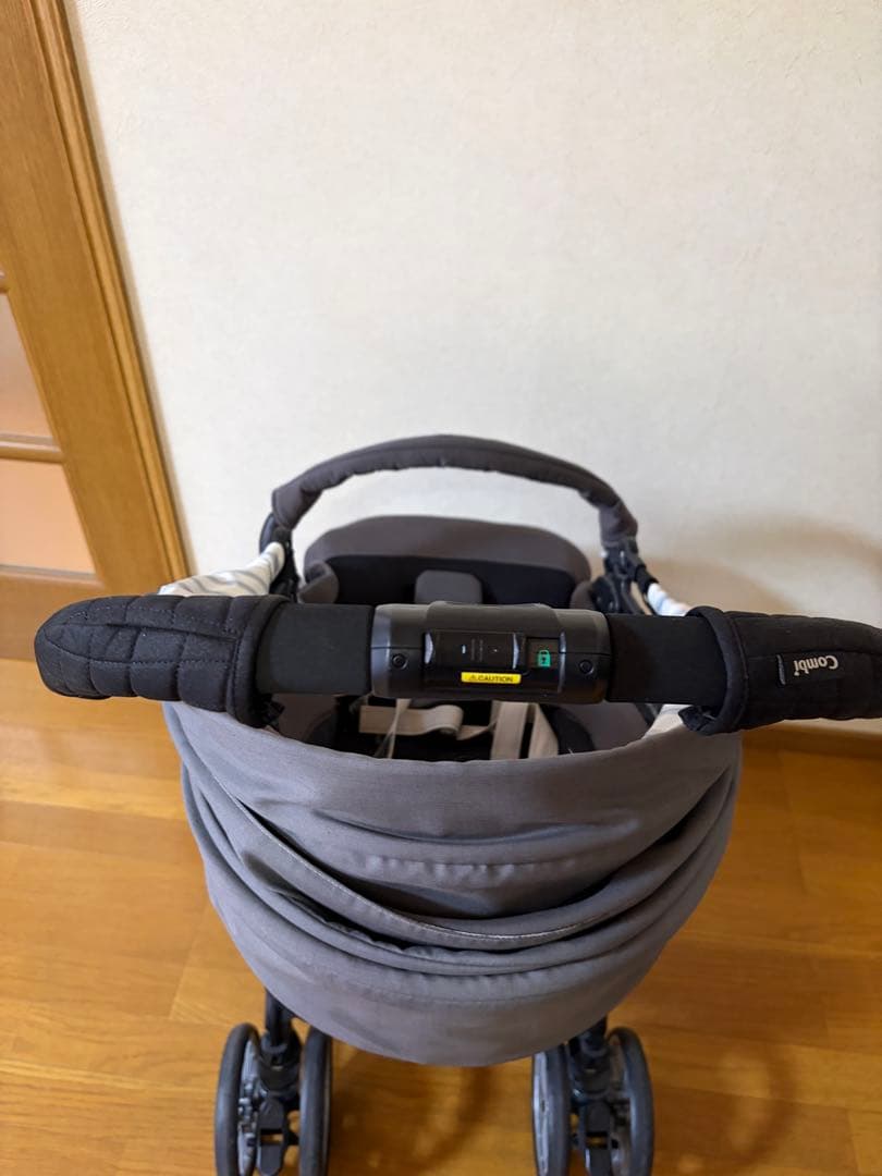 ⭐︎クリーニング済☆美品☆コンビ　アンブレッタ4キャスエッグショック グレー