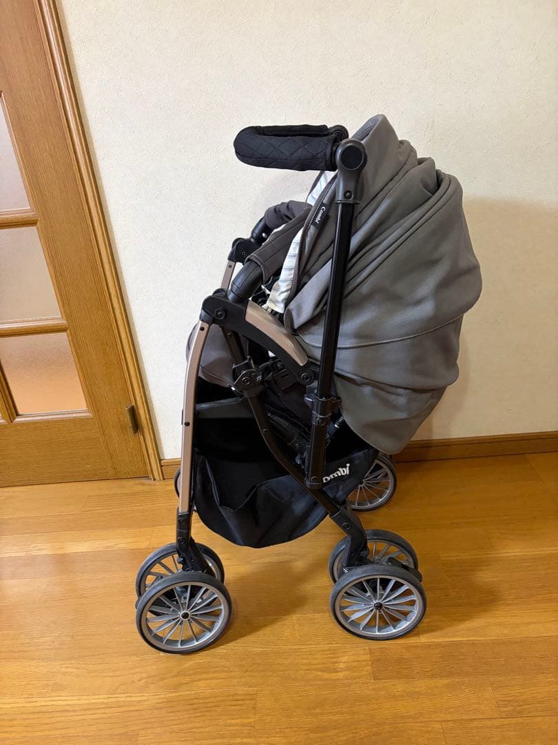 ⭐︎クリーニング済☆美品☆コンビ　アンブレッタ4キャスエッグショック グレー