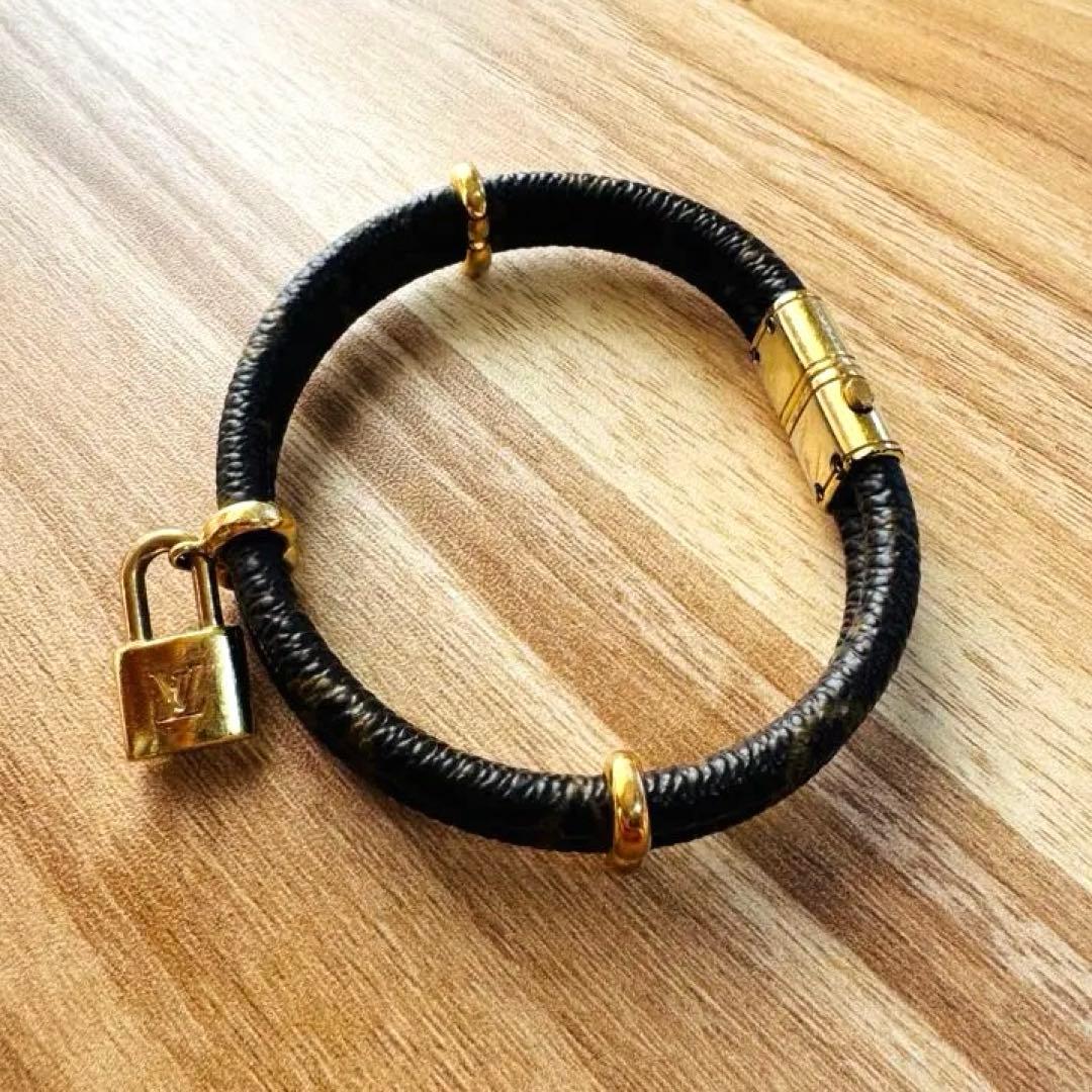 Louis Vuitton キープイット