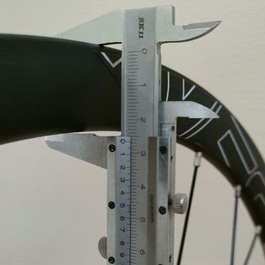 ロードバイク ディスクホイール前後 スルーアクスル ALTERNA DISC