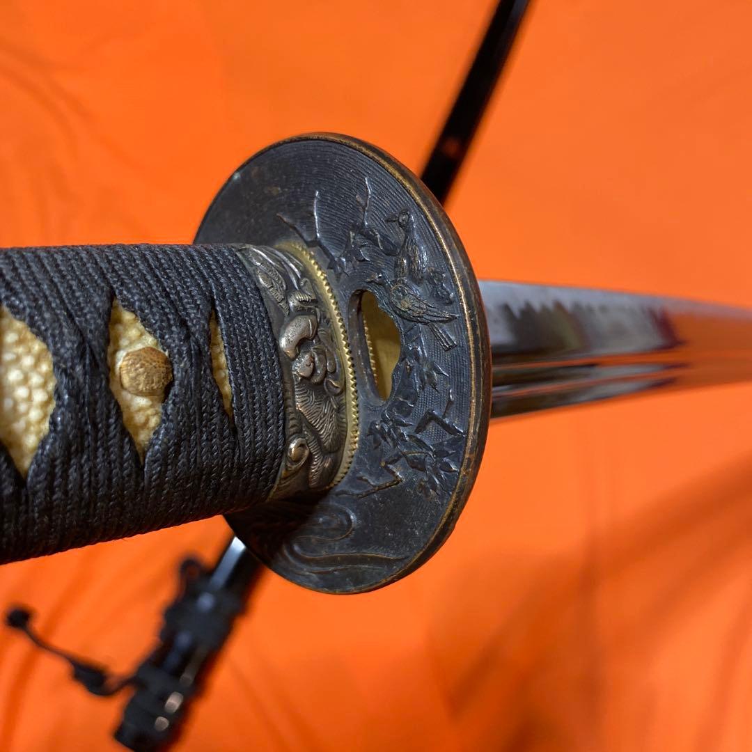 居合刀 黒柄 日出鳥木波図丸鍔 点炎黒呂鞘