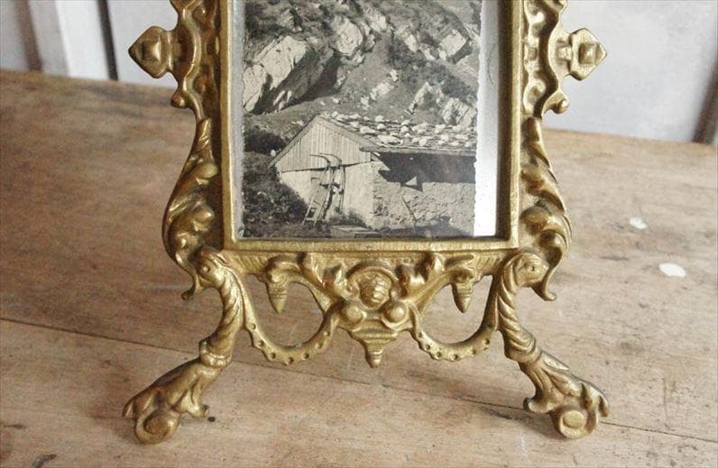 ゴールド フォトフレームスタンド.b