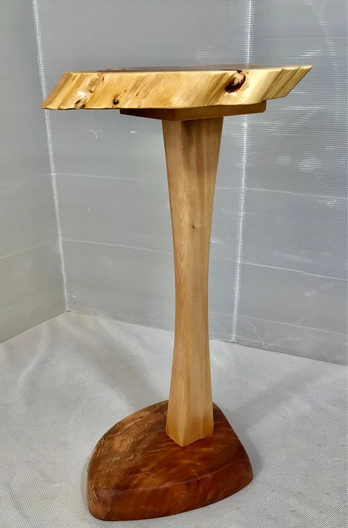 天然木　カイズカイブキ　花台　サイドテーブル　手造り　一点物