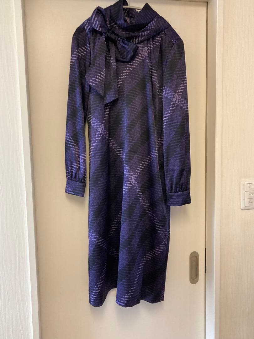 DAKS ダックス　ワンピース　ミディ丈　長袖　紫　ドレス　ボウタイ