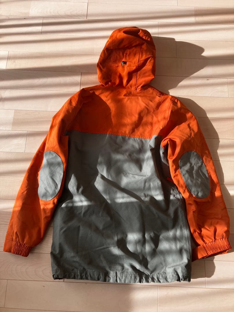 【のん】NIKEスノーボードウェア（上下セット）※８枚目に着衣写真有り