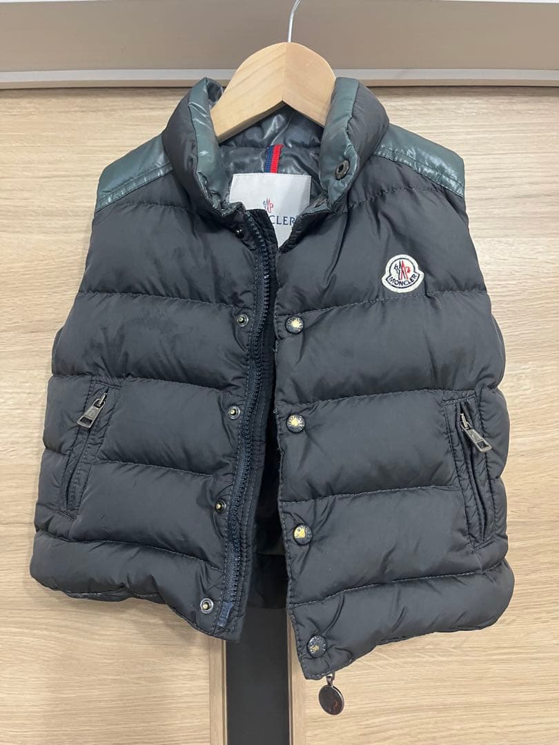 モンクレール　ダウンベスト　ベビー