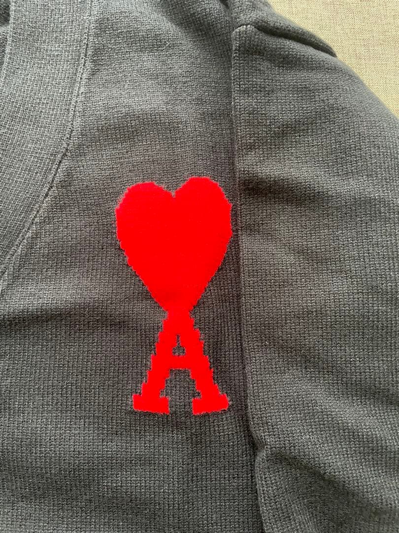 AMI paris ハート刺繍 黒 カーディガン Mサイズ