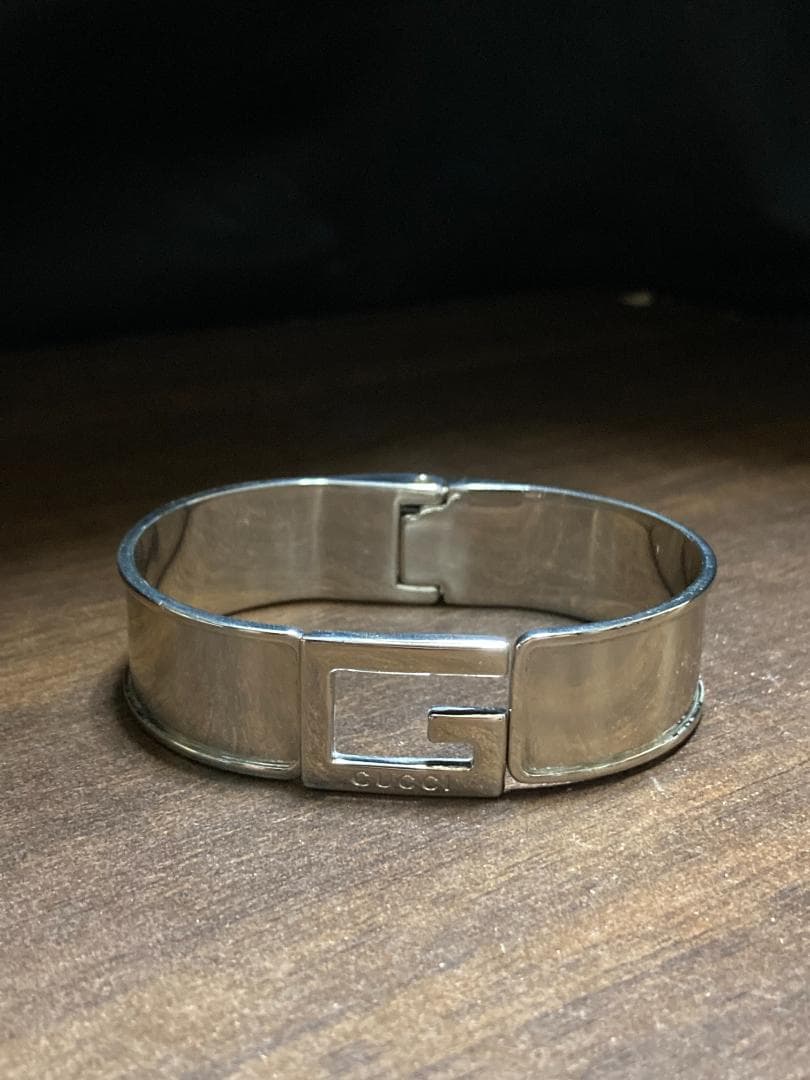 美品 GUCCI グッチ バングル ブレスレット シルバー メタル Gロゴ