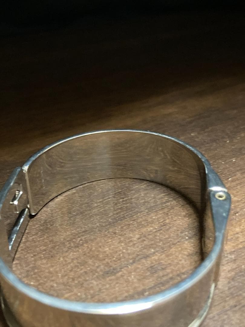 美品 GUCCI グッチ バングル ブレスレット シルバー メタル Gロゴ