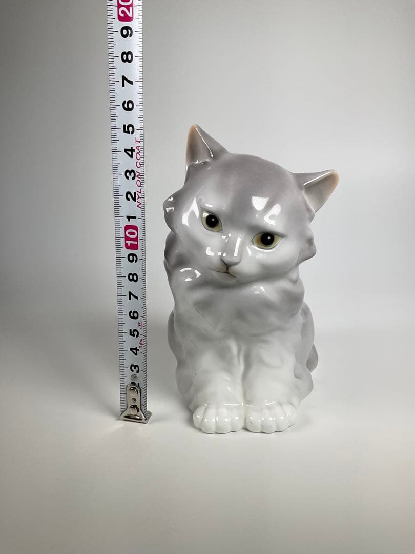 ノリタケ　猫　ネコ　置物　Noritake　高さ約１５ｃｍ