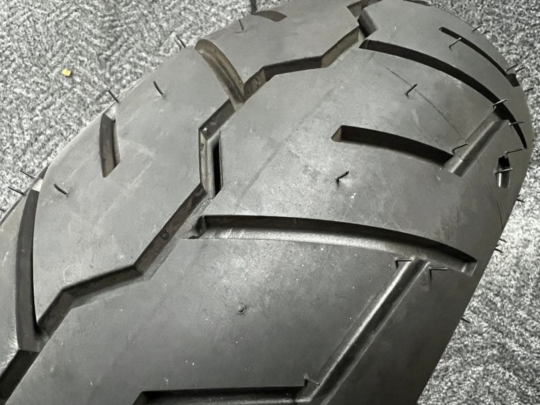 180/70B16 FXLRST純正リアタイヤ