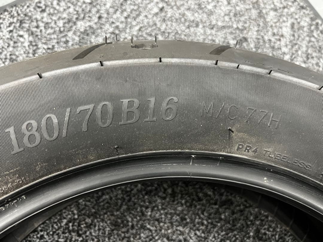 180/70B16 FXLRST純正リアタイヤ