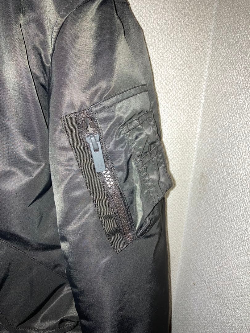 UNIQLO +J ハイブリッドダウン オーバーサイズMA-1