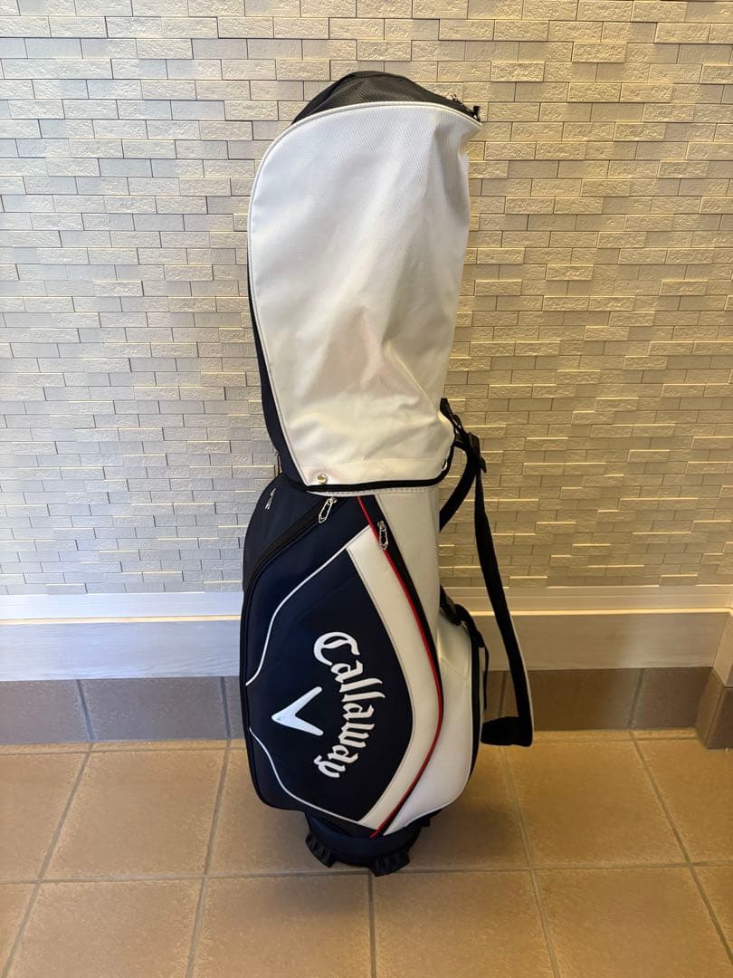 [美品]Callaway（キャロウェイ）スタンド式キャディバッグ ナイロン／軽量