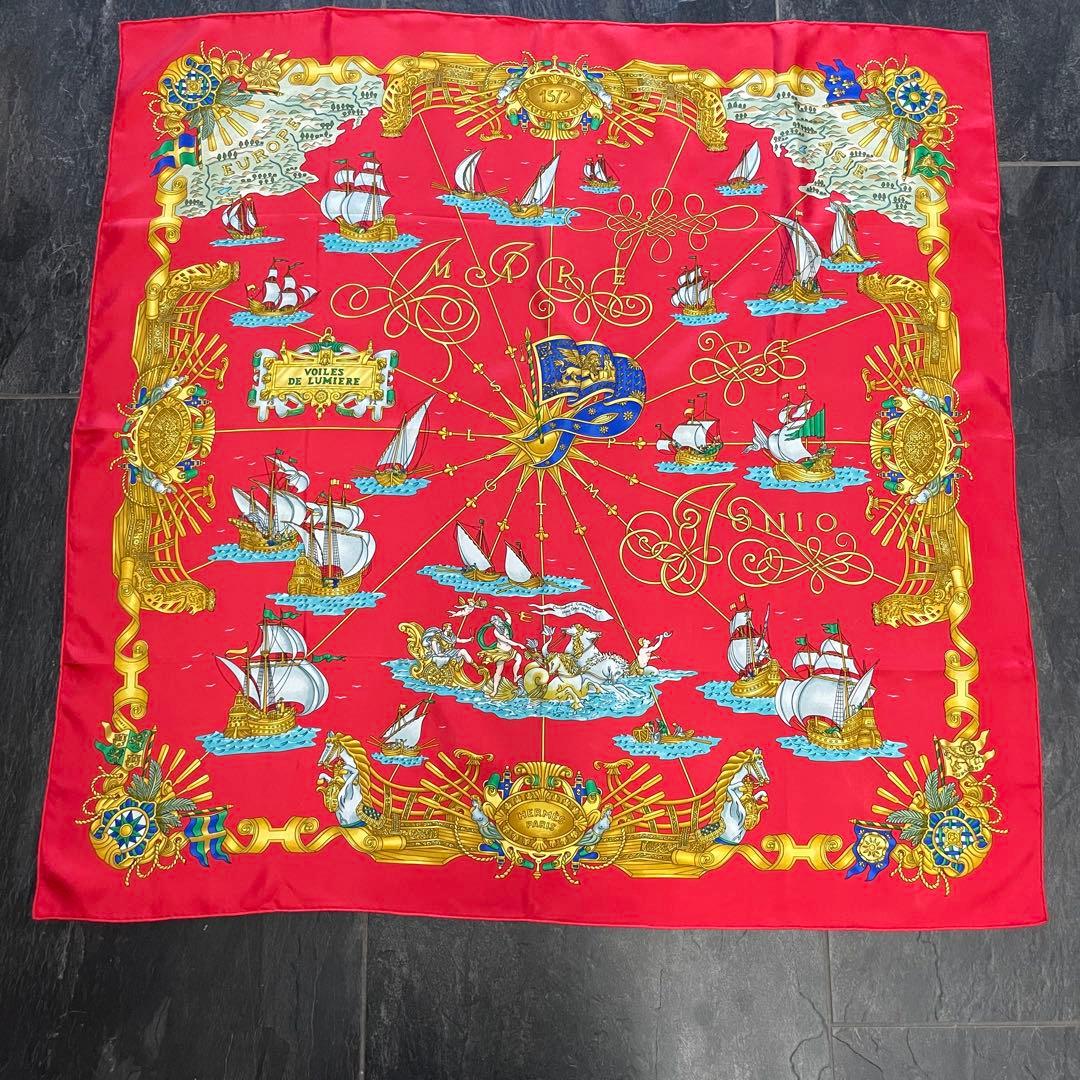 HERMESエルメス カレ90 シルクスカーフ