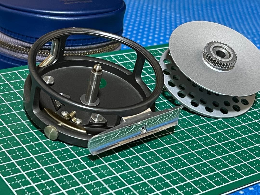 ◾️HOUSE OF HARDY ／ FEATHERWEIGHT