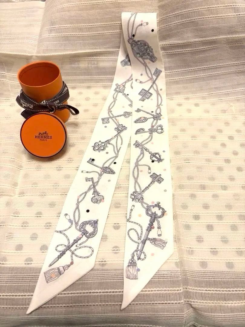 HERMES エルメス Les Cles a Pois【レクレアポア】ツイリー