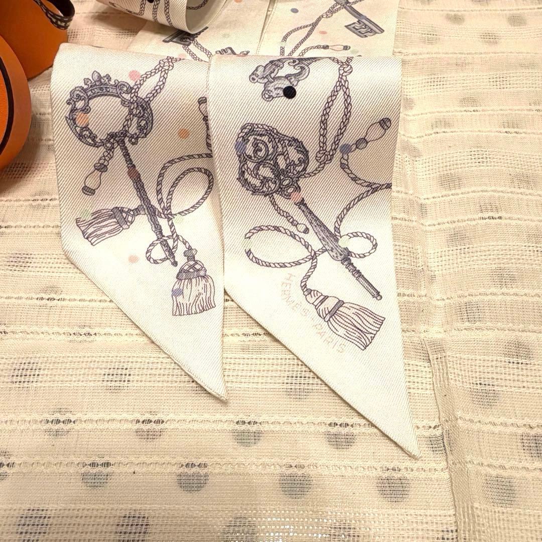 HERMES エルメス Les Cles a Pois【レクレアポア】ツイリー