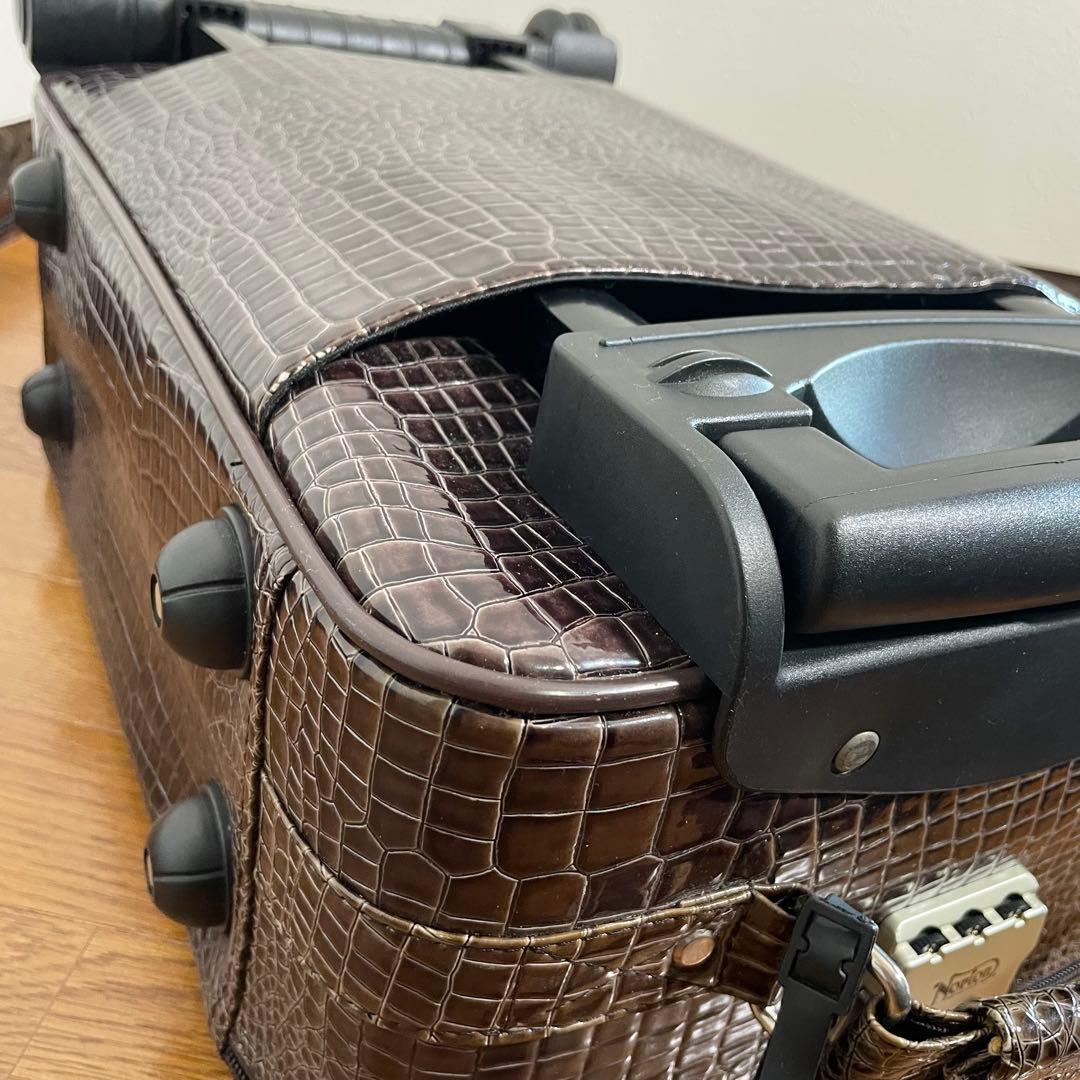 【美品】NORTON キャリーケース　クロコ型押しデザイン