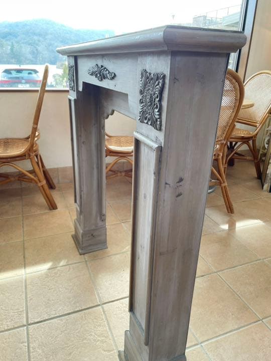 マントルピース　サイドボード　台座　オブジェ