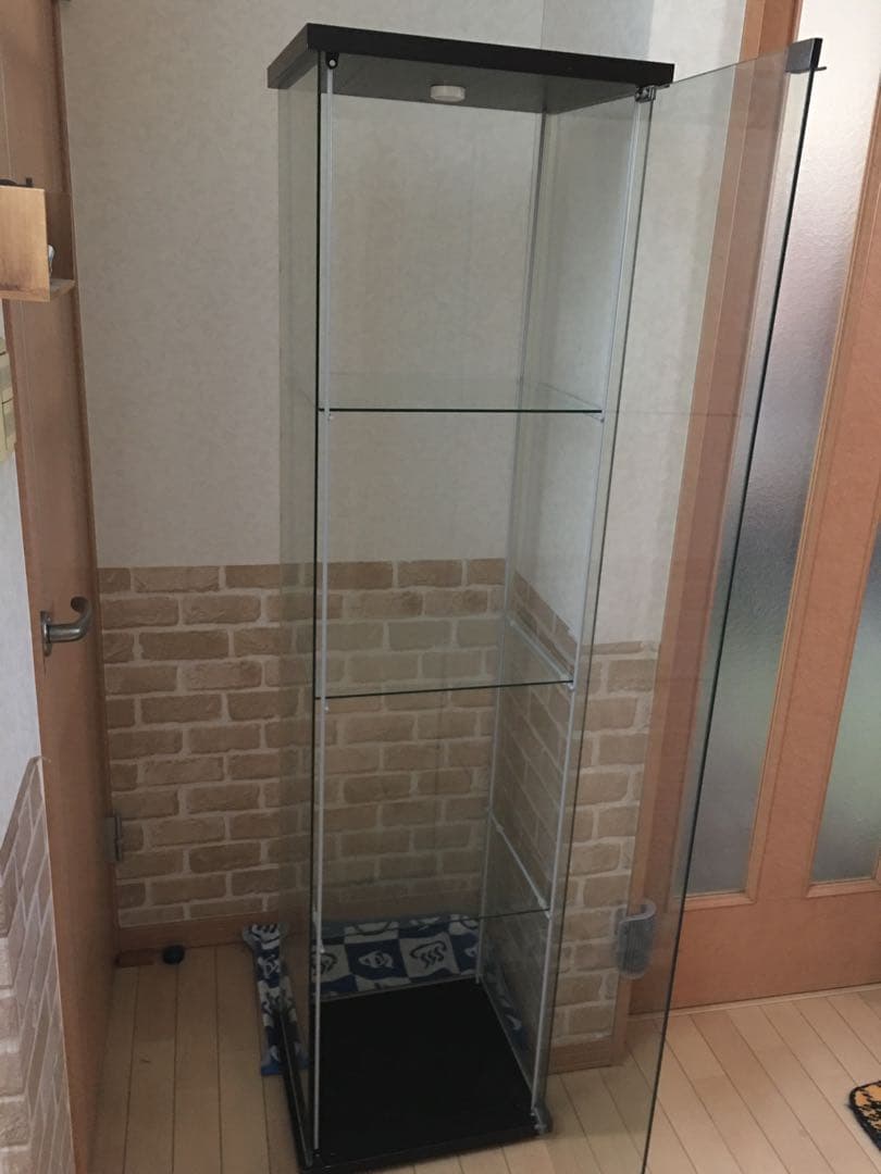 引き取り限定 IKEA ガラス製コレクションケース 4段