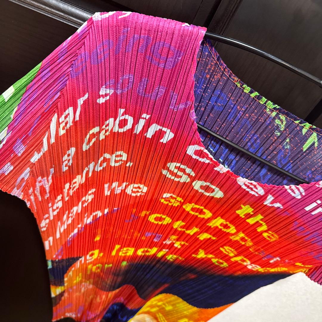 プリーツプリーズ　トップス