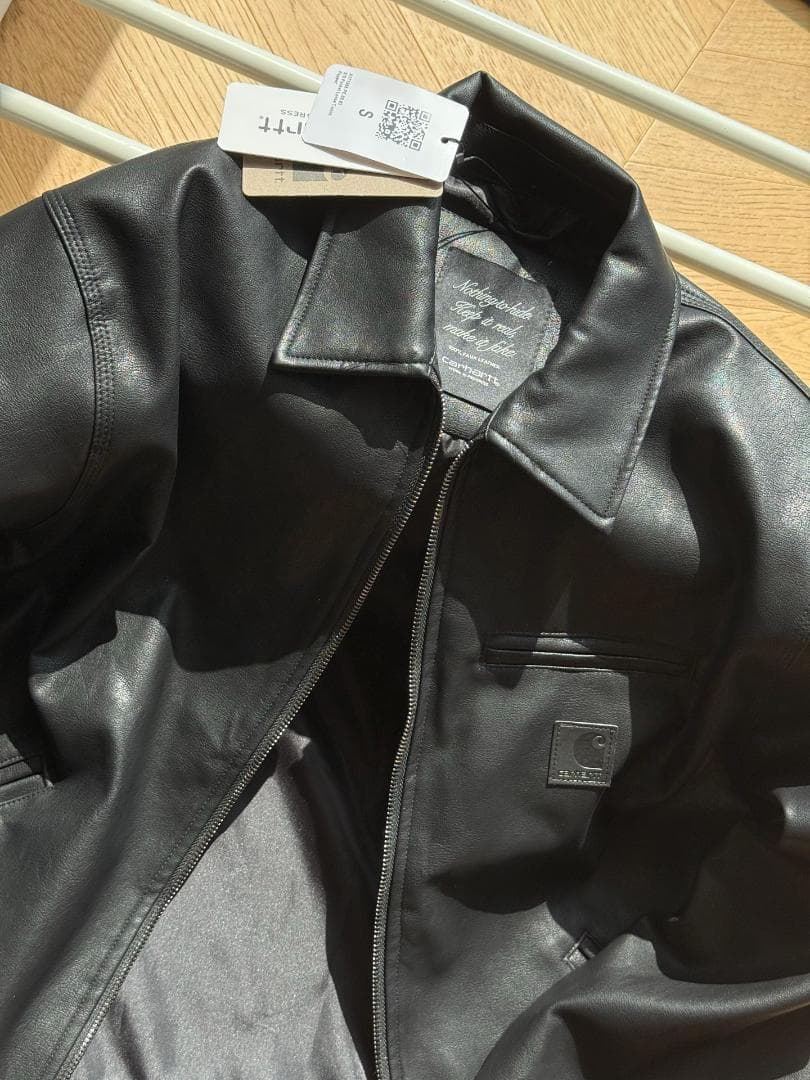 Carhartt WIP ブラックレザー ジップアップジャケット