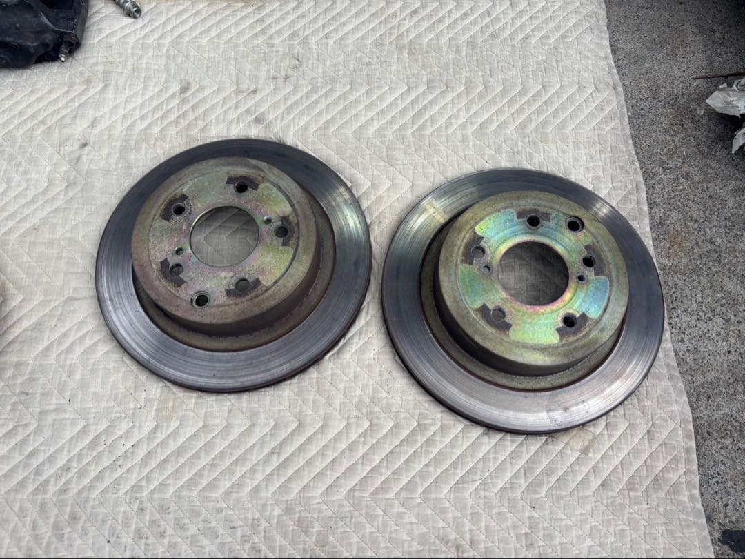 極上走行4.8万KMよりBNR32スカイラインGT-Rリアローター